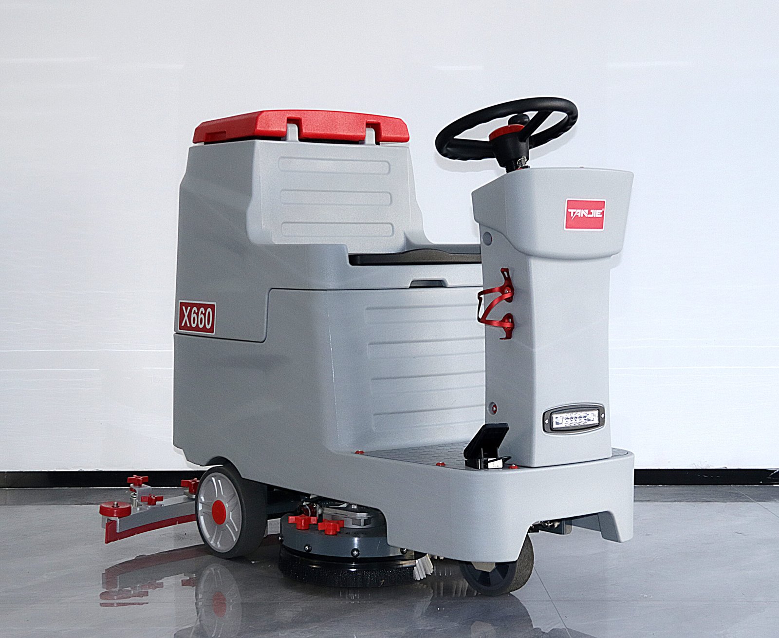 JD-X660 dual brush ride-on floor scrubber - Image 6